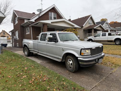 1995 Ford F-350 XL Crew Cab