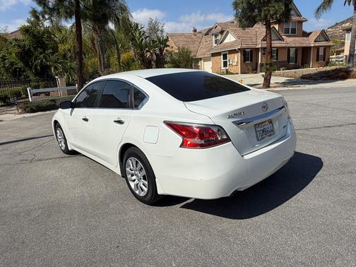 White 2014 Nissan Altima 2.5 S