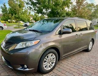 2012 Toyota Sienna XLE