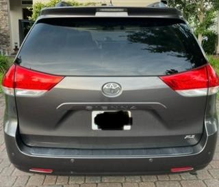 2012 Toyota Sienna XLE