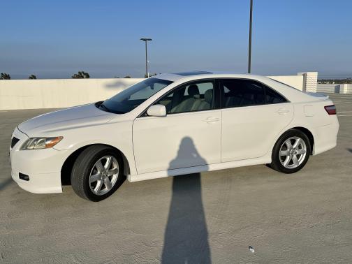Photo 1 of 11 of 2007 Toyota Camry SE V6