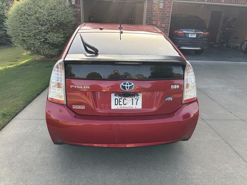 Red 2011 Toyota Prius II