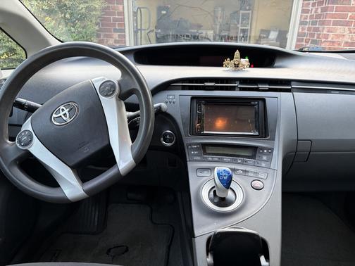 Red 2011 Toyota Prius II