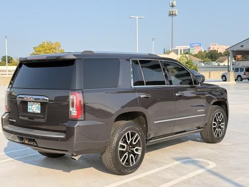 Gray 2018 GMC Yukon Denali