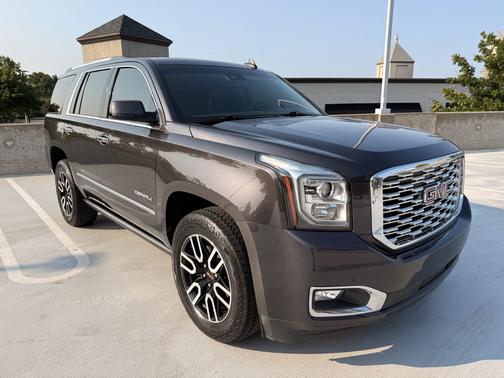 Gray 2018 GMC Yukon Denali