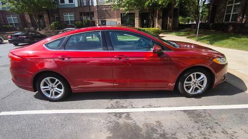 Red 2018 Ford Fusion SE
