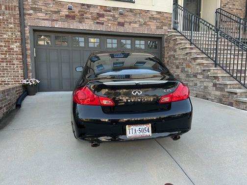 2012 INFINITI G37 x