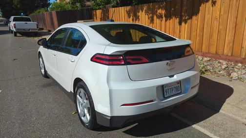 White 2015 Chevrolet Volt Base