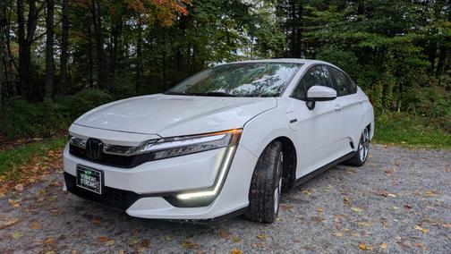 White 2021 Honda Clarity Plug-In Hybrid Base