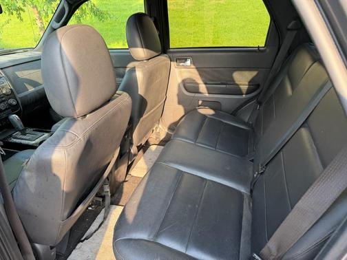 Gray 2009 Ford Escape Limited