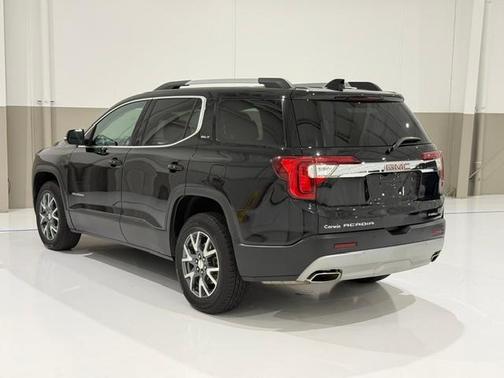 Black 2023 GMC Acadia SLT