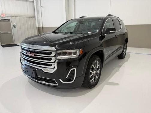 Black 2023 GMC Acadia SLT