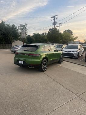 2021 Porsche Macan Macan S