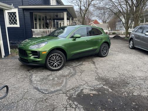 2021 Porsche Macan Macan S