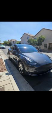 2024 Tesla Model Y RWD