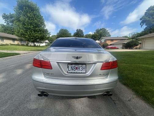 Silver 2011 Hyundai Genesis 4.6