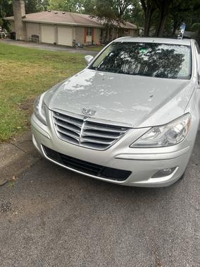 Silver 2011 Hyundai Genesis 4.6