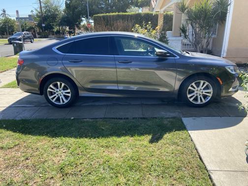 2016 Chrysler 200 Limited