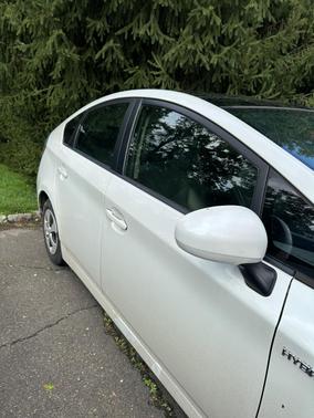 White 2014 Toyota Prius Four