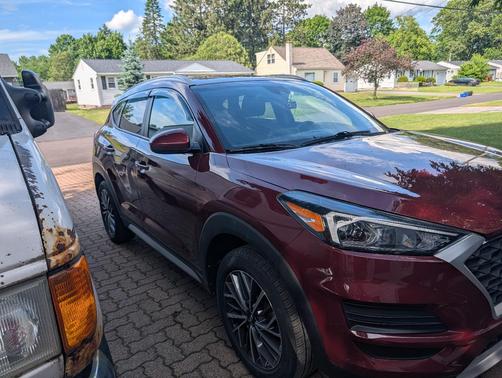 Red 2019 Hyundai TUCSON SEL