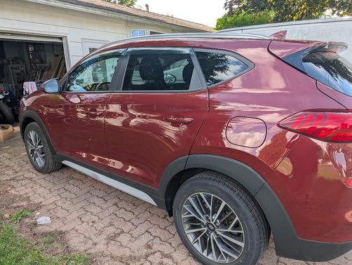 Red 2019 Hyundai TUCSON SEL