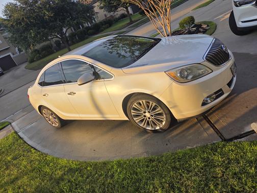 White 2013 Buick Verano Leather