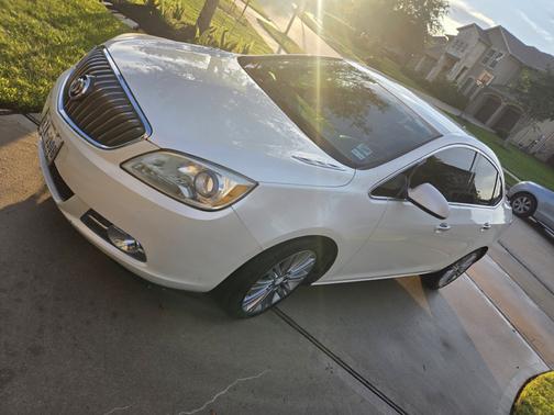 White 2013 Buick Verano Leather