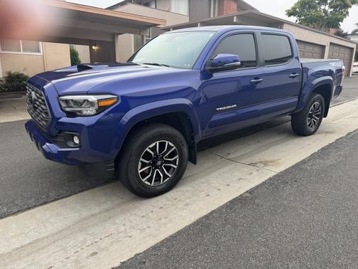 2022 Toyota Tacoma TRD Sport