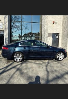 2010 Jaguar XF Base