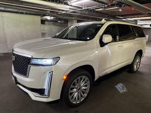 2023 Cadillac Escalade Luxury