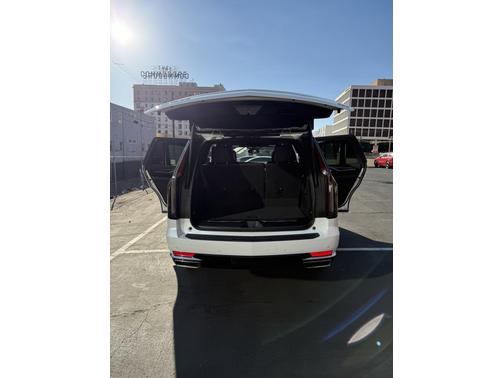 2023 Cadillac Escalade Luxury