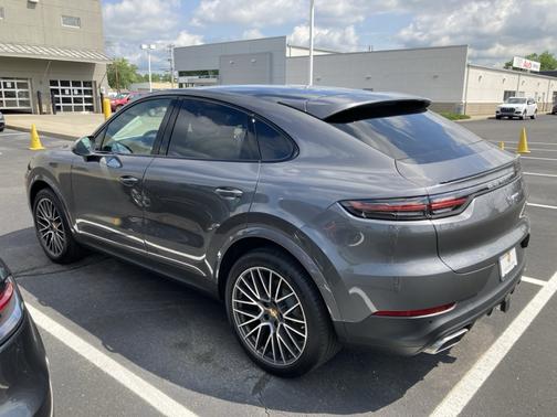 Gray 2021 Porsche Cayenne Cayenne