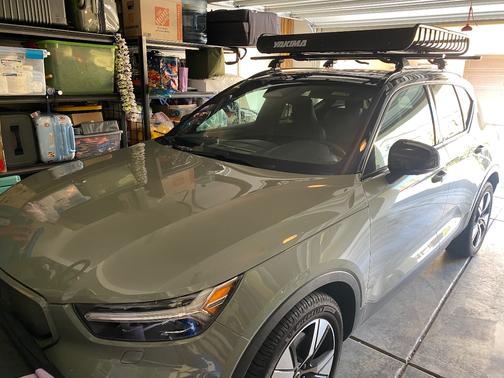 Green 2022 Volvo XC40 Recharge Pure Electric P8 Twin Plus