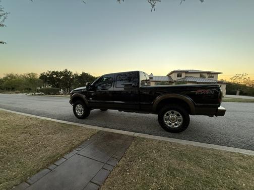 Black 2016 Ford F-250 King Ranch