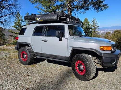 2013 Toyota FJ Cruiser Base