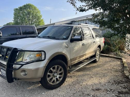 White 2014 Ford Expedition EL King Ranch