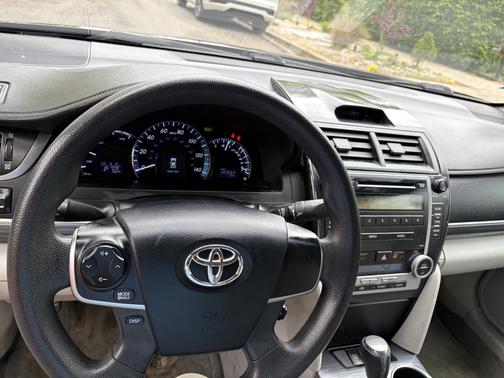 2012 Toyota Camry Hybrid LE