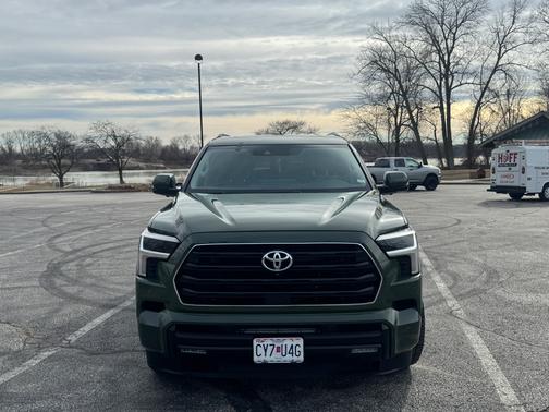 2023 Toyota Sequoia SR5