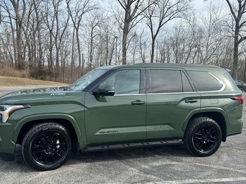 2023 Toyota Sequoia SR5