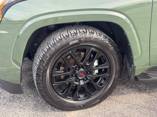 2023 Toyota Sequoia SR5