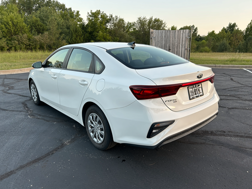 White 2020 Kia Forte FE