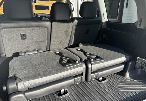 2018 Toyota Land Cruiser Base