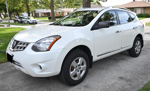 White 2014 Nissan Rogue Select S