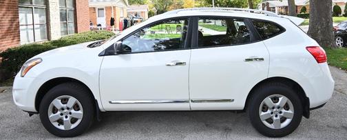 White 2014 Nissan Rogue Select S