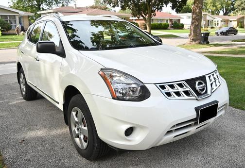 White 2014 Nissan Rogue Select S