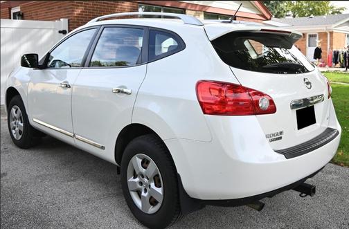 White 2014 Nissan Rogue Select S