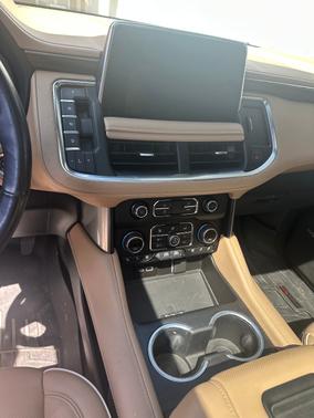 White 2022 Chevrolet Suburban Premier