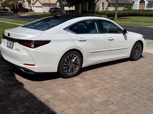 White 2025 Lexus ES 350 Ultra Luxury