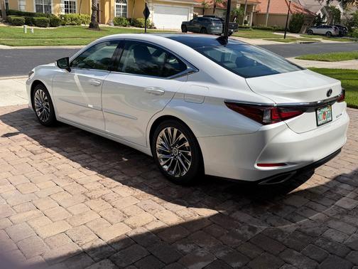 White 2025 Lexus ES 350 Ultra Luxury