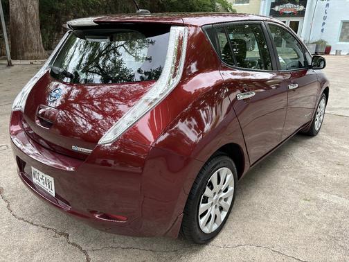 Red 2017 Nissan Leaf S